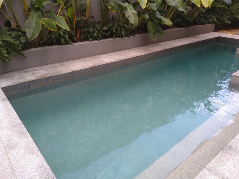pool cleaner Hope Island