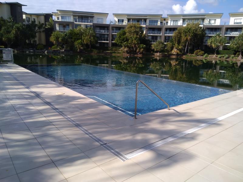 pool services Hope Island