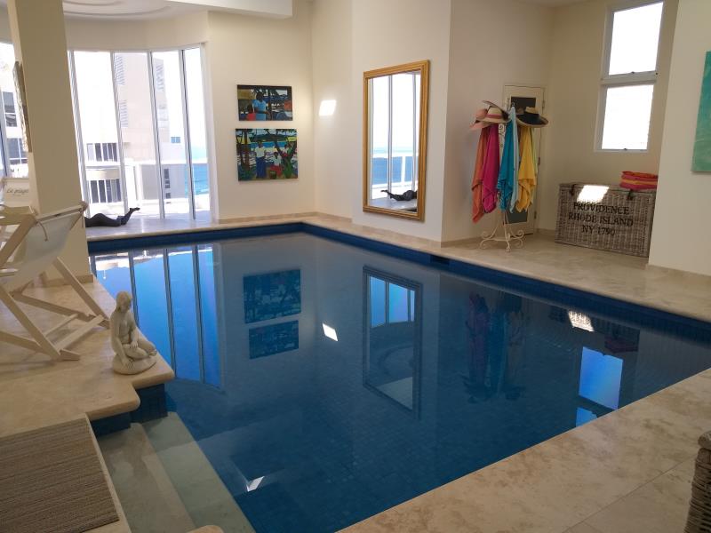 pool services Main Beach