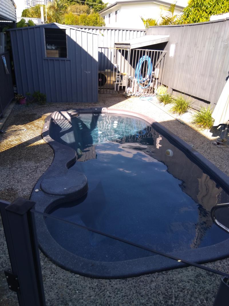 pool services Runaway Bay