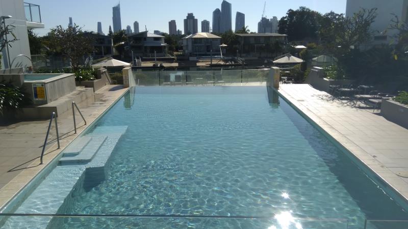 pool services Broadbeach Waters