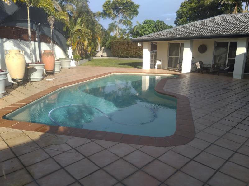 pool cleaner Benowa