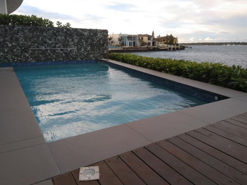 pool services Paradise Point