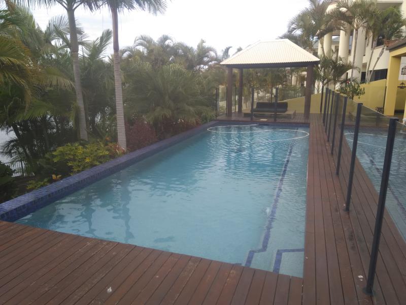 pool cleaner Benowa