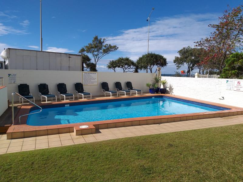 pool services Surfers Paradise