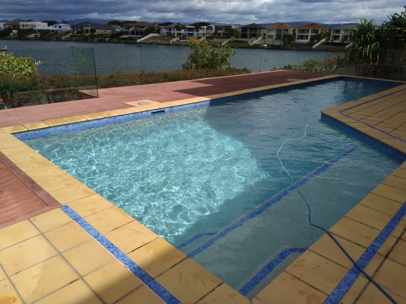 pool cleaner Benowa