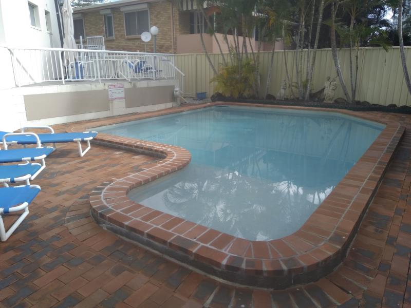 pool services Surfers Paradise