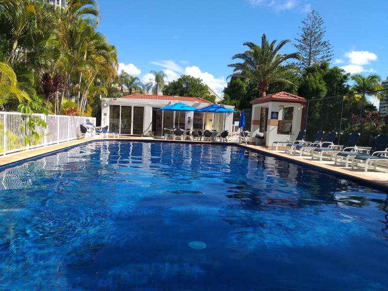 pool services Broadbeach