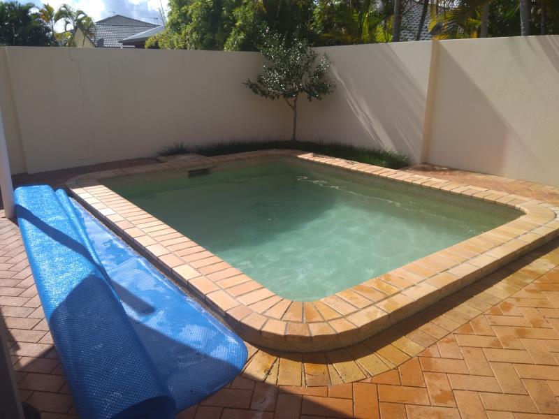 pool services Benowa