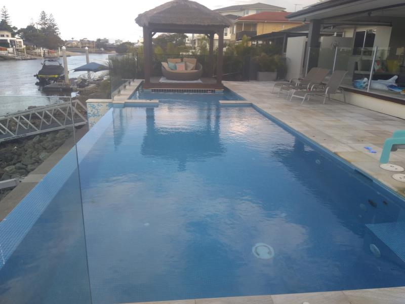 pool services Broadbeach Waters