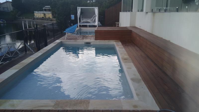 pool services Sorrento