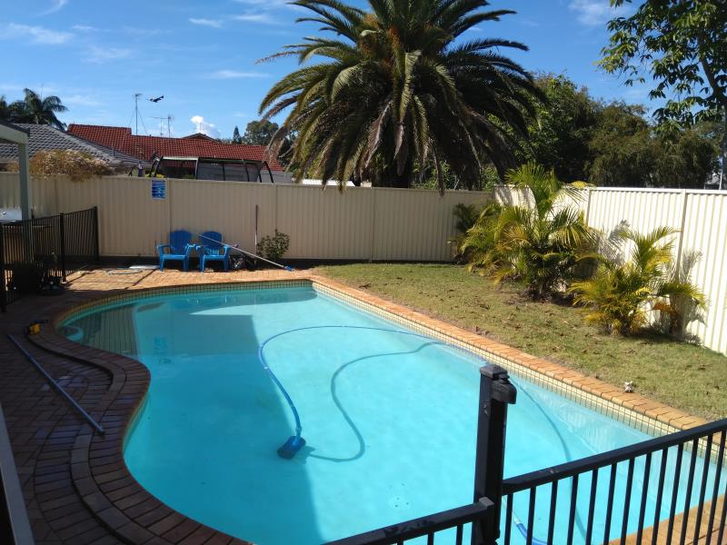 pool services Runaway Bay