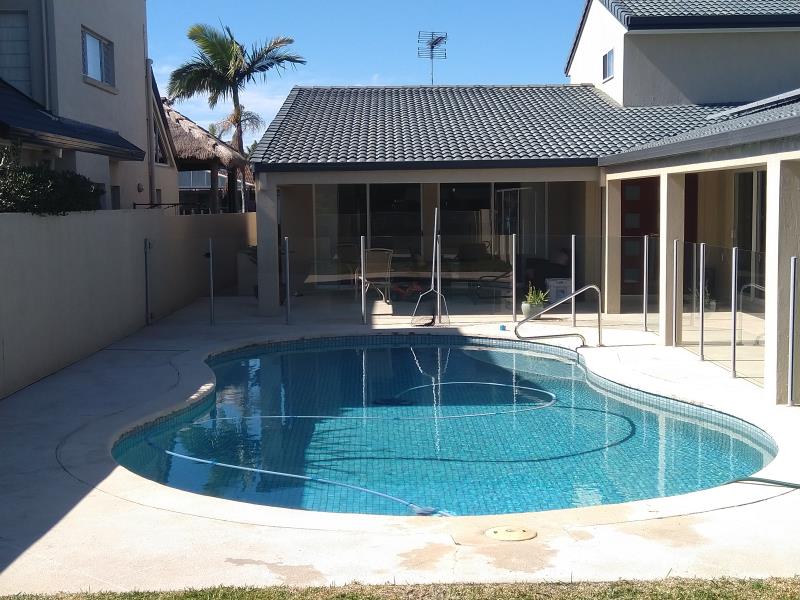 pool services Runaway Bay