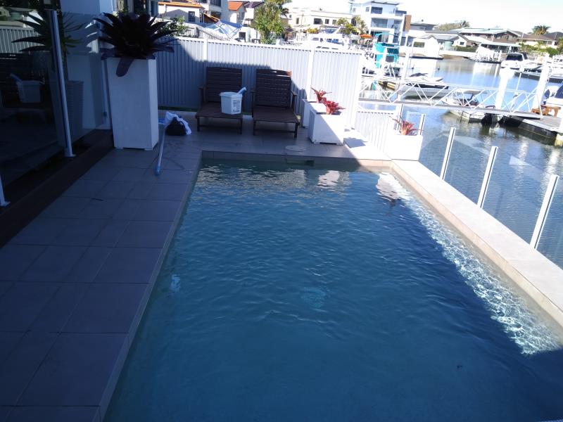 pool services Runaway Bay