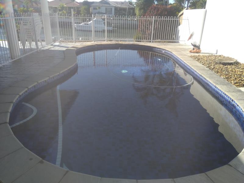 pool services Runaway Bay