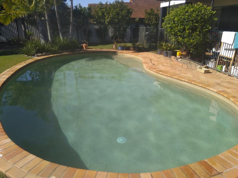 pool cleaner Parkwood