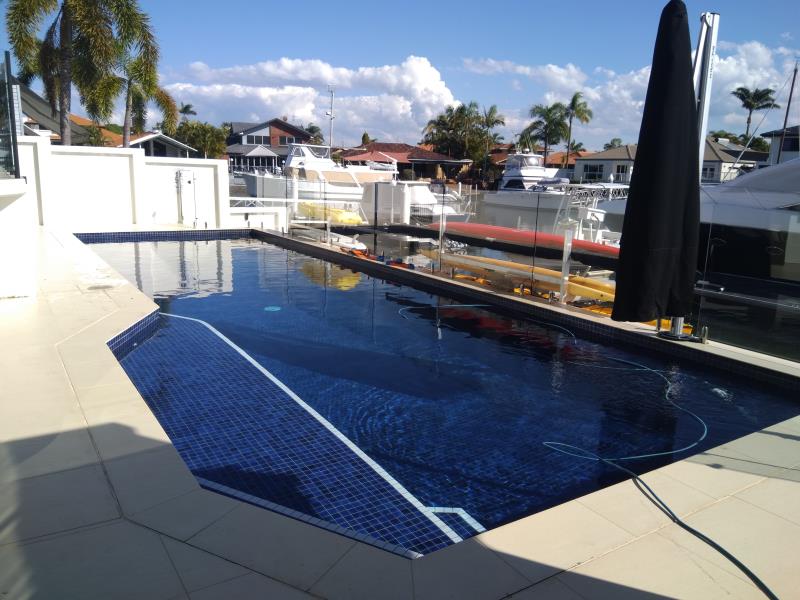 pool services Runaway Bay