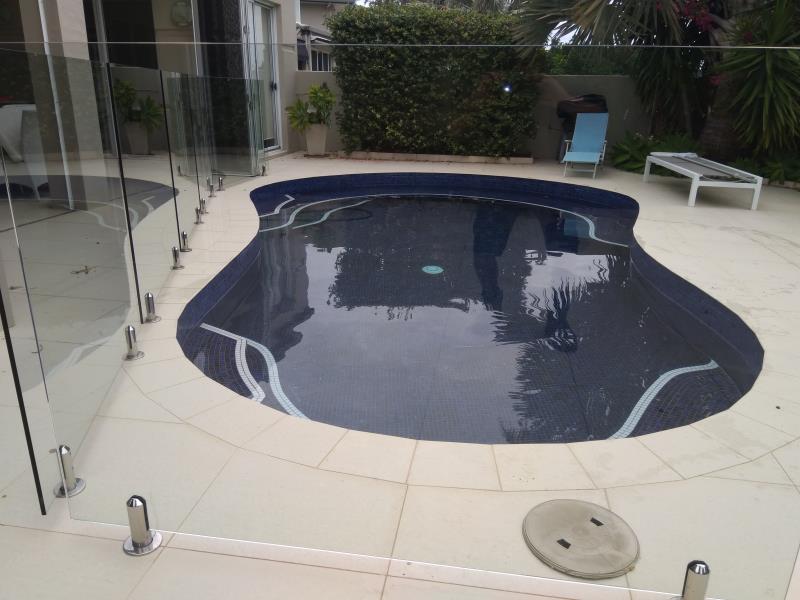 pool cleaner Sanctuary Cove