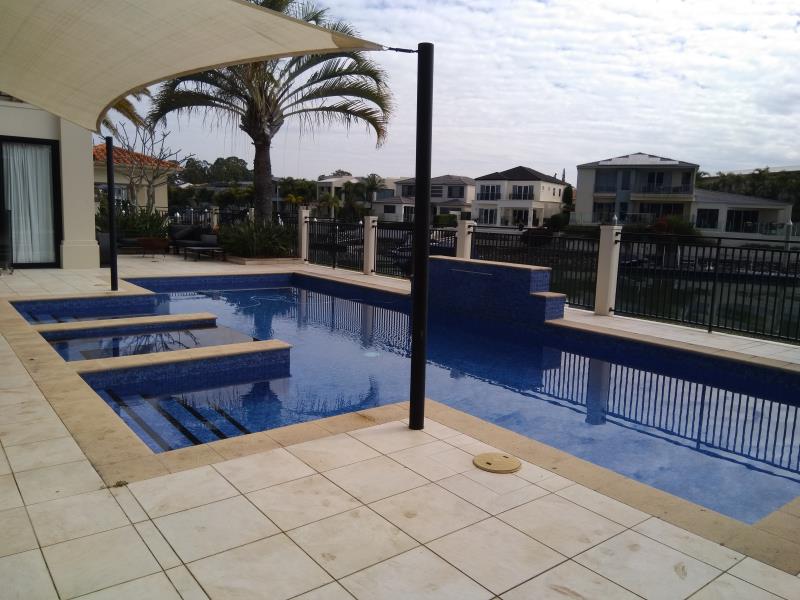 pool cleaner Sanctuary Cove