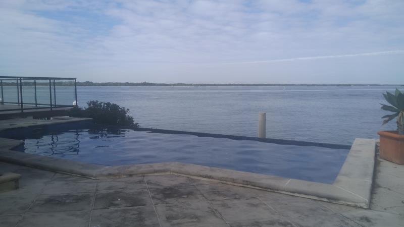 pool services Paradise Point