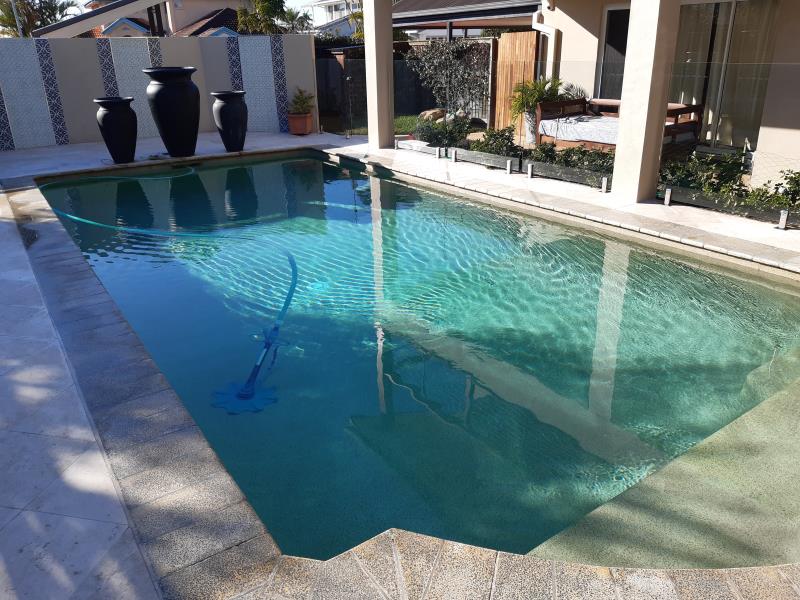 pool cleaner Benowa