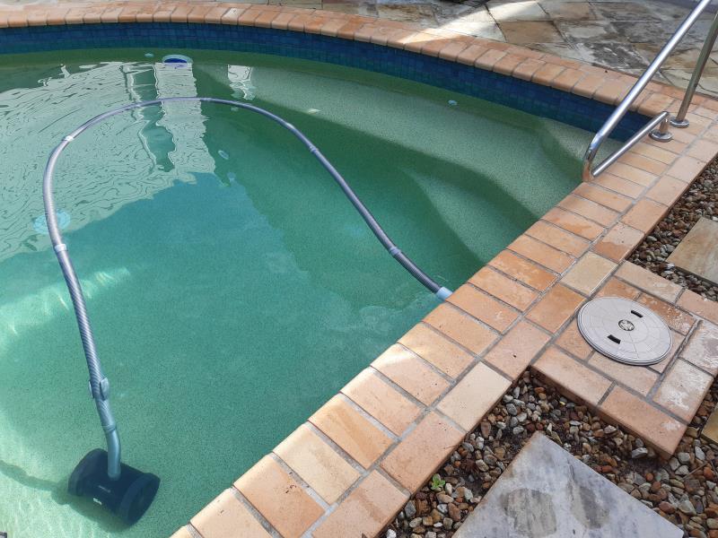 pool cleaner Southport