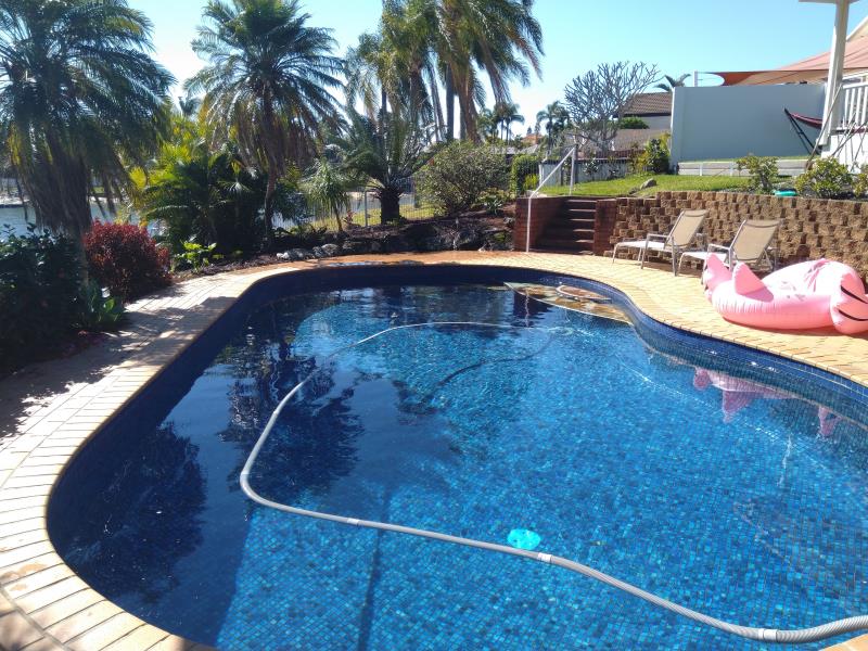 pool cleaner Benowa