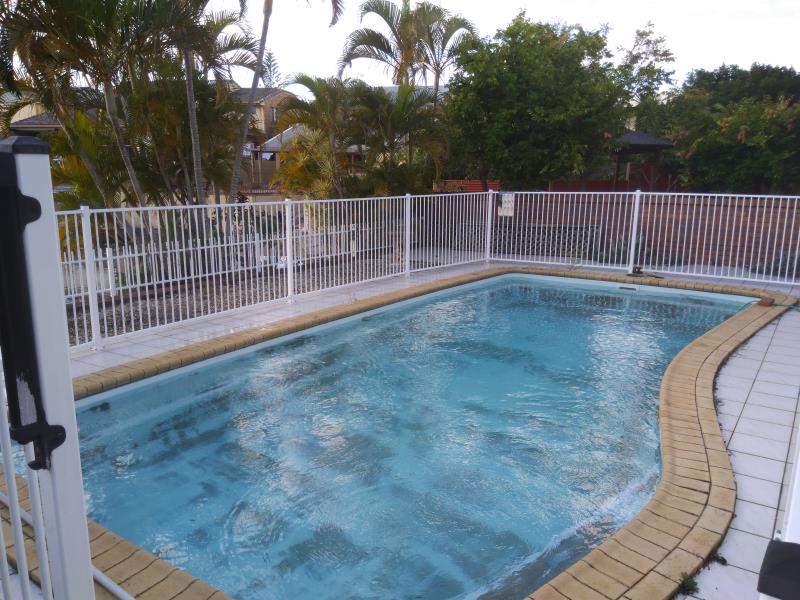 pool cleaner Hollywell
