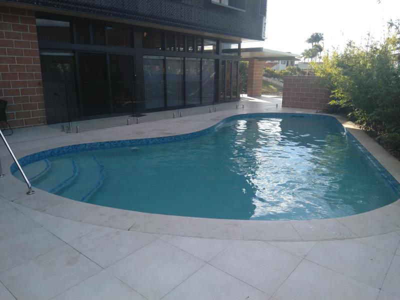 pool cleaner Bundall