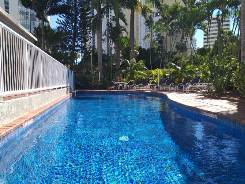 pool services Main Beach