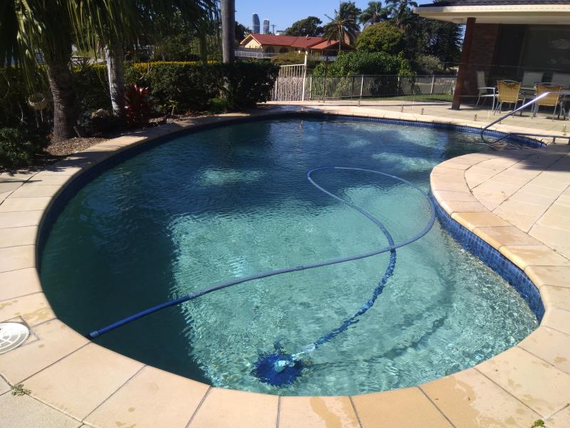 pool services Broadbeach Waters