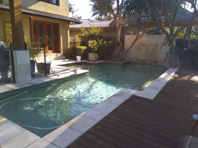 pool services Broadbeach Waters