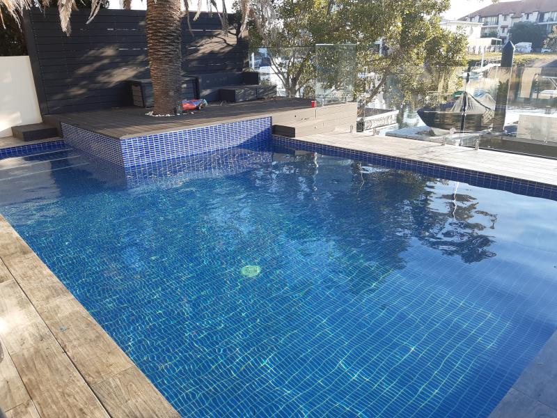 pool services Runaway Bay