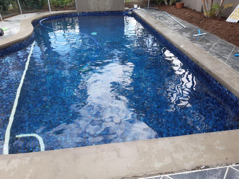 pool services Runaway Bay