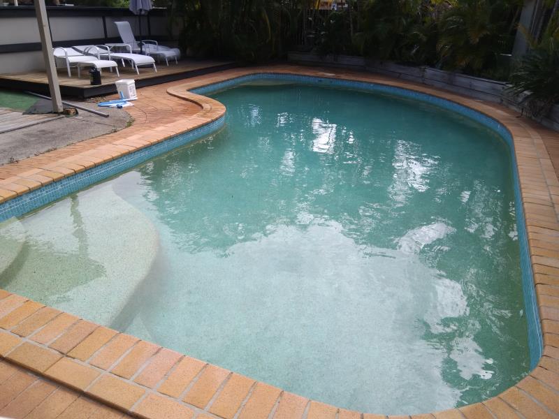 pool services Paradise Point