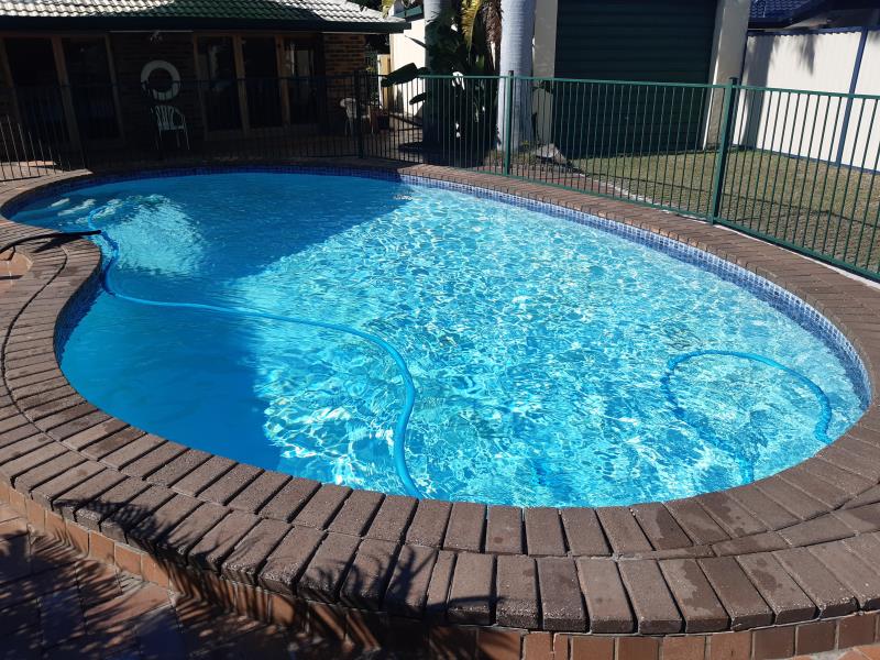 pool services Paradise Point