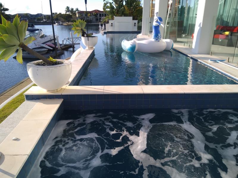 pool services Paradise Point
