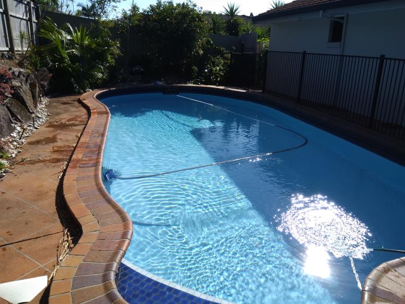 pool cleaner Benowa