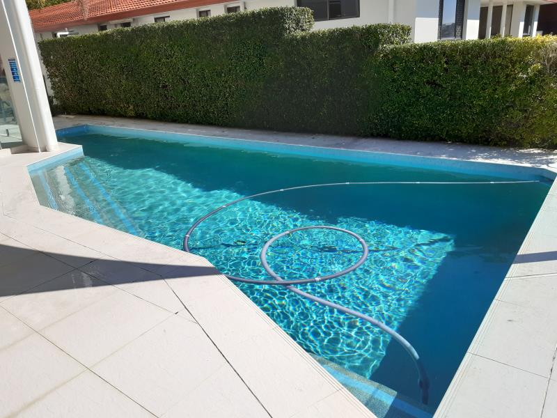 pool services Paradise Waters