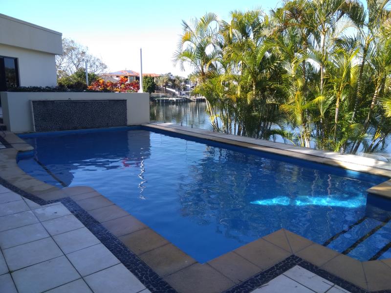 pool services Clear Island Waters