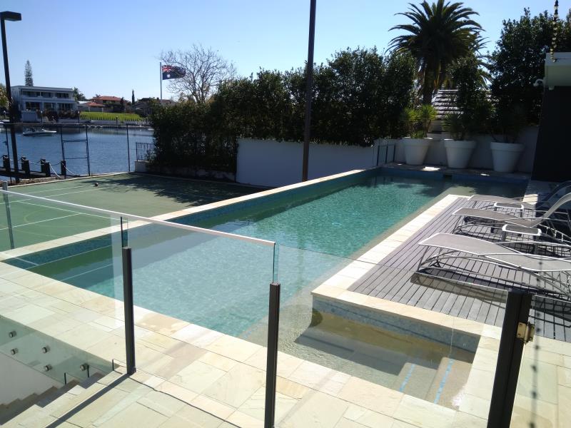 pool services Broadbeach Waters