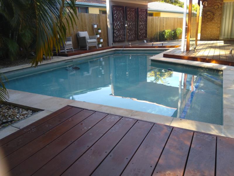 pool services Coombabah