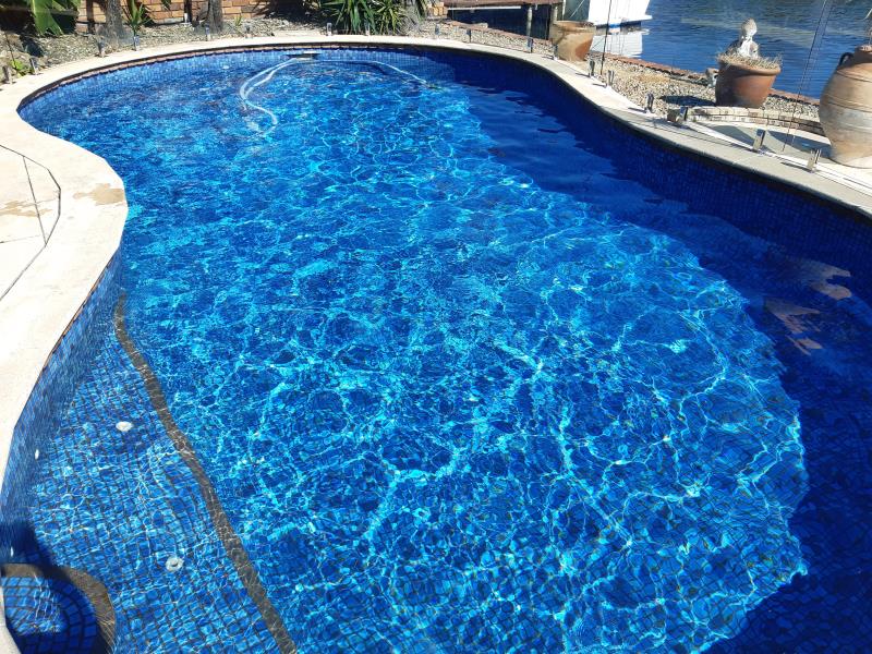 pool services Runaway Bay