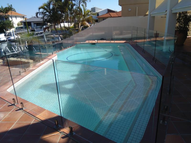 pool services Runaway Bay
