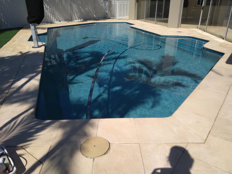 pool services Runaway Bay
