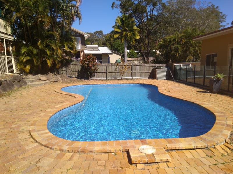 pool cleaner Ashmore