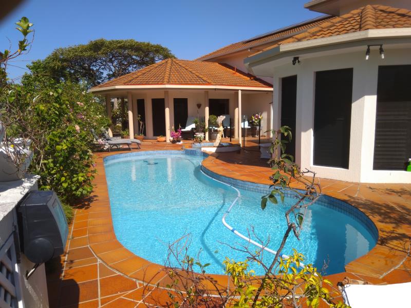 pool cleaner Benowa