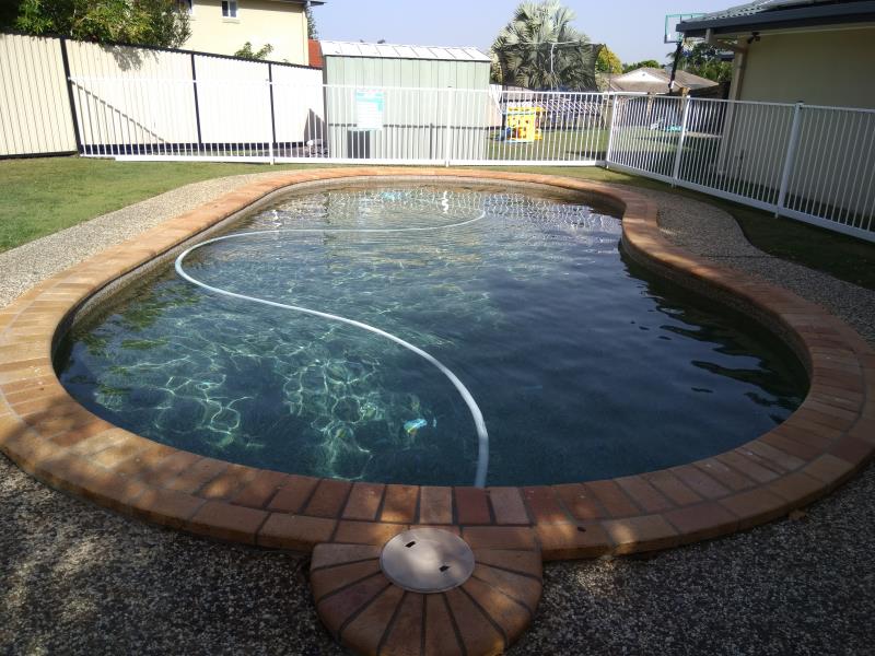pool services Runaway Bay