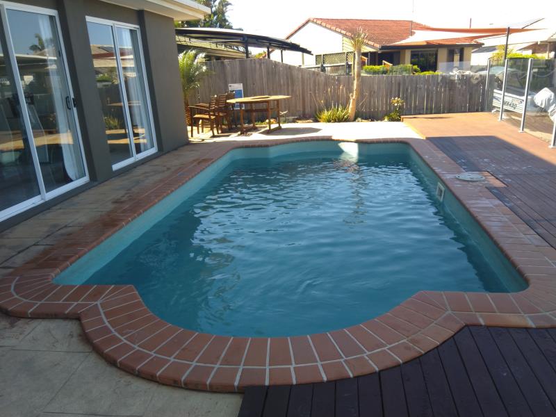 pool services Hollywell