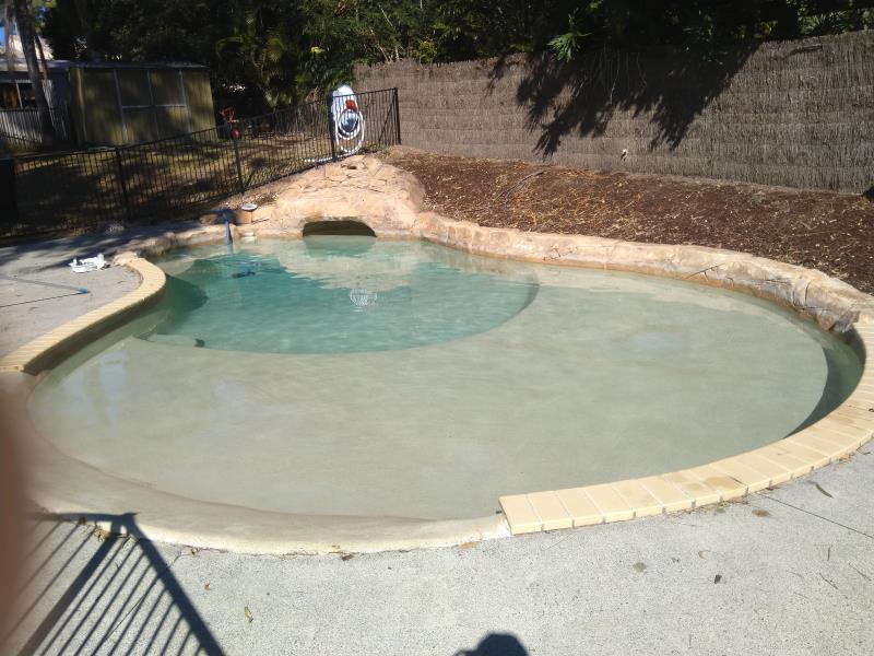pool cleaner Ashmore